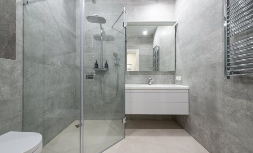 Elektryczne ogrzewanie podłogowe w mieszkaniu: mata czy folia, montaż i realne koszty