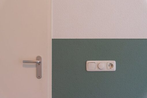 Plan elektryki w mieszkaniu: rozmieszczenie gniazdek, włączników, obwodów i koszty w Polsce